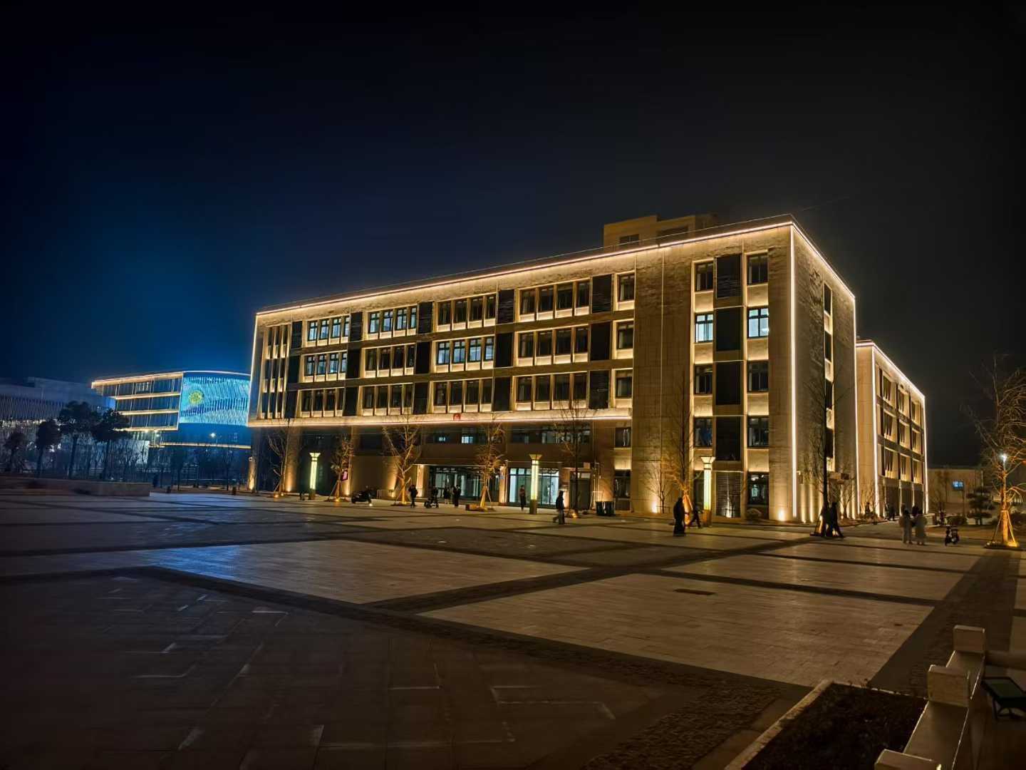 河南信阳职业学院夜景灯光亮化效果图第5张