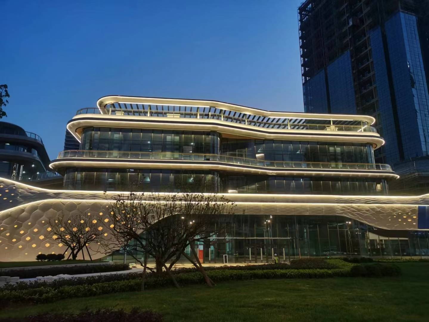 武昌麦德龙夜景灯光亮化效果图