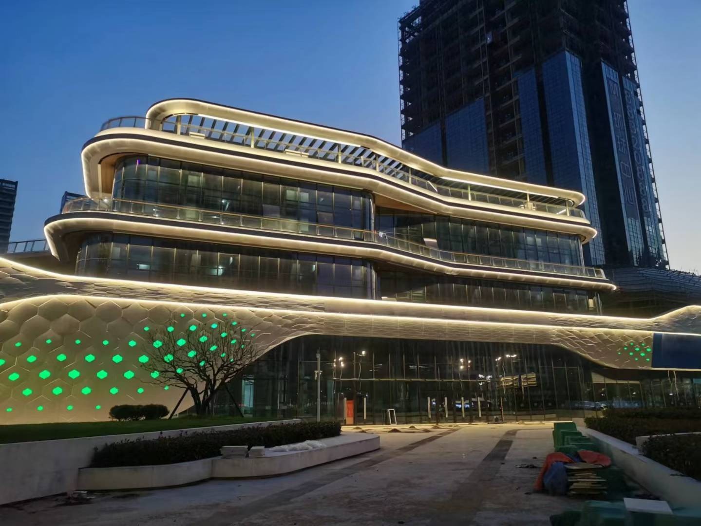武昌麦德龙夜景灯光亮化效果图第2张